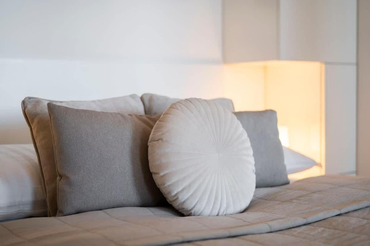 Luxury 1bdrm On The 28th Floor Apartment *