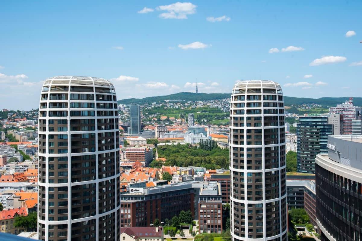 Apartment Luxury 1bdrm On The 28th Floor Pressburg